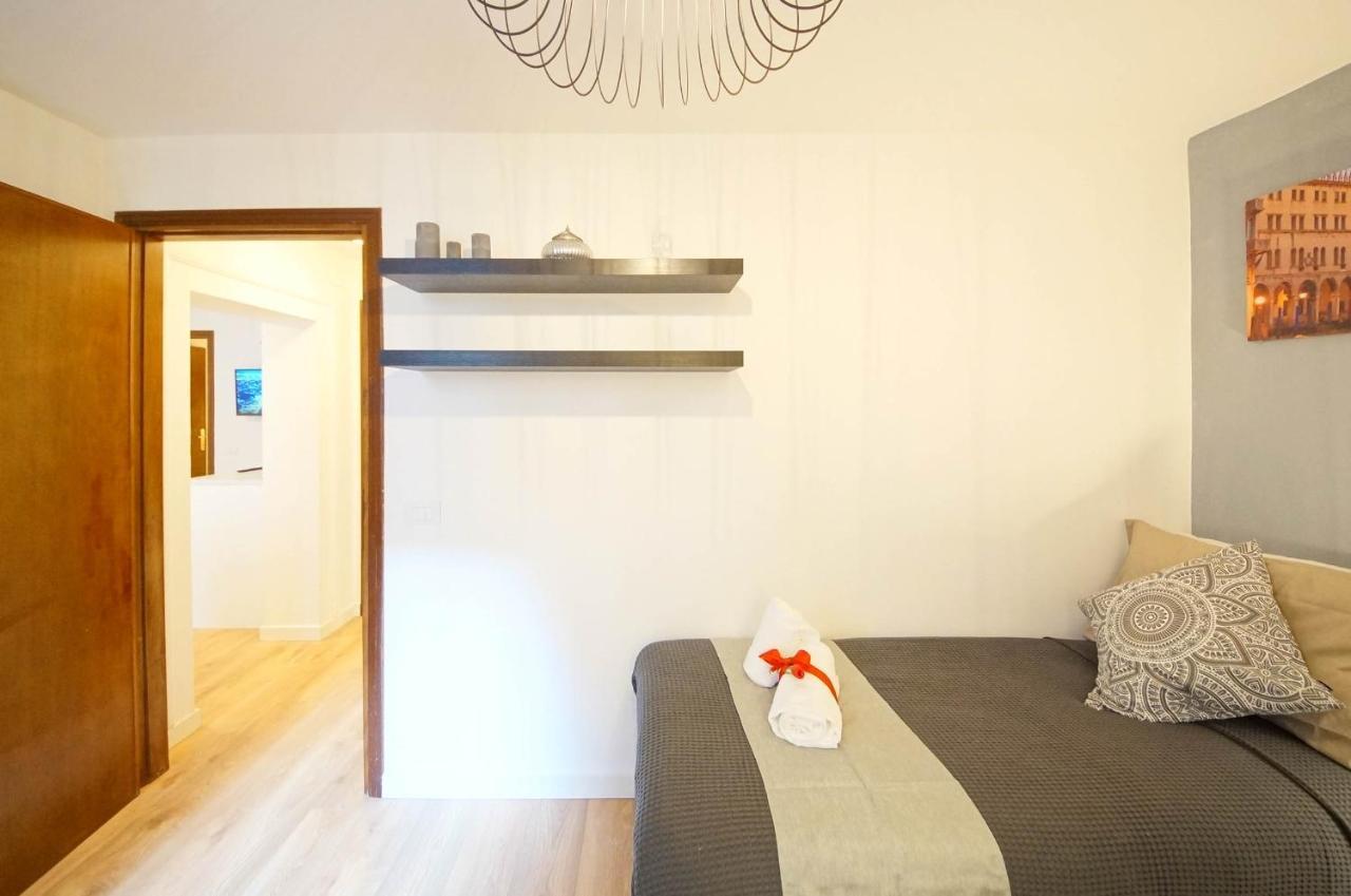 Calle Dei Fabbri Marble Appartement